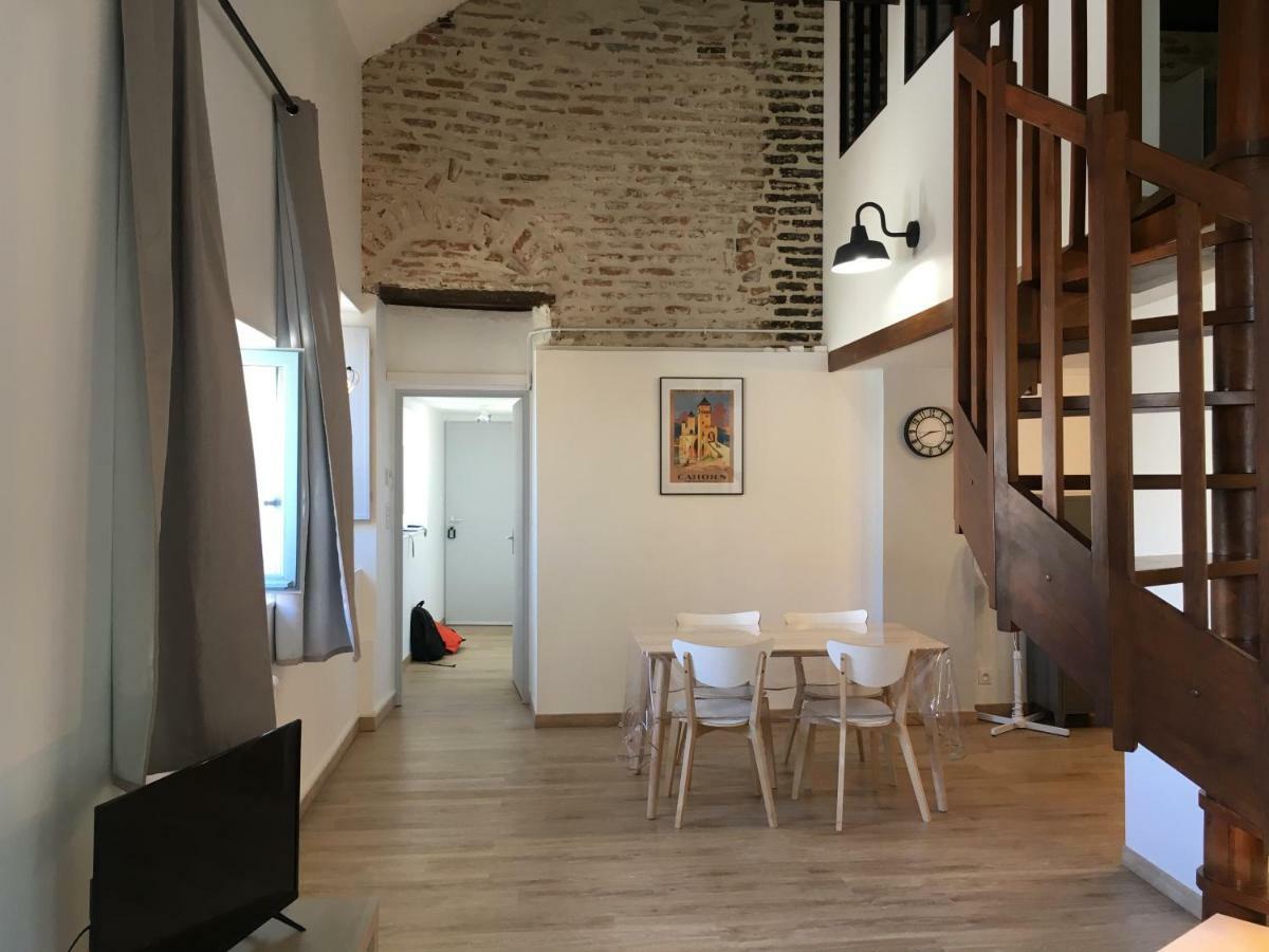 Le Loft Du Chateau Du Roi Каор Экстерьер фото