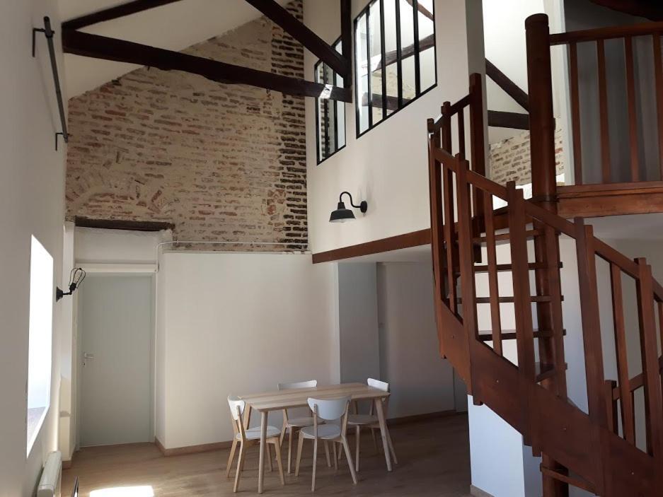 Le Loft Du Chateau Du Roi Каор Экстерьер фото